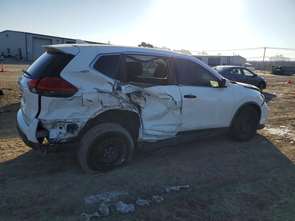 Photo 3 from auction – 2018 NISSAN ROGUE S with VIN KNMAT2MTXJP582273