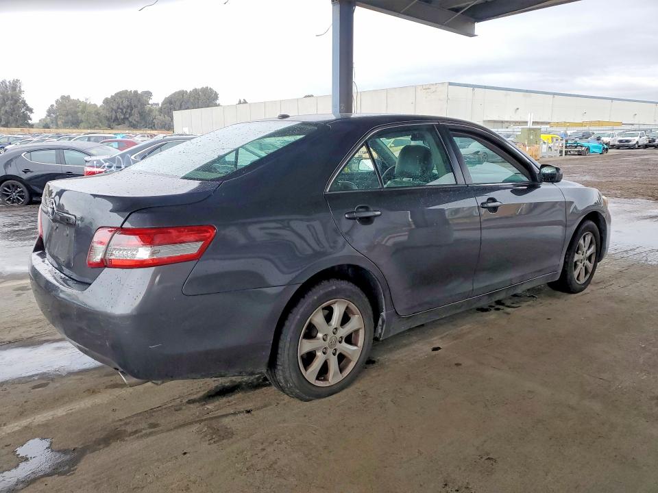 Photo 3 from auction – 2011 TOYOTA CAMRY with VIN 4T1BK3EK7BU128001