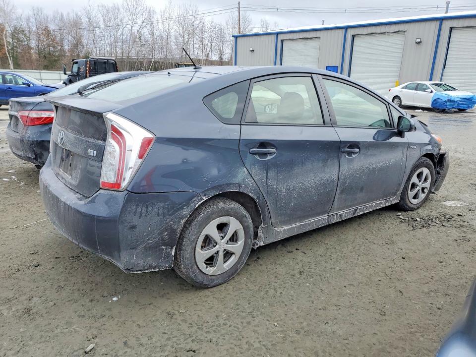 Photo 3 from auction – 2014 TOYOTA PRIUS with VIN JTDKN3DUXE1779370