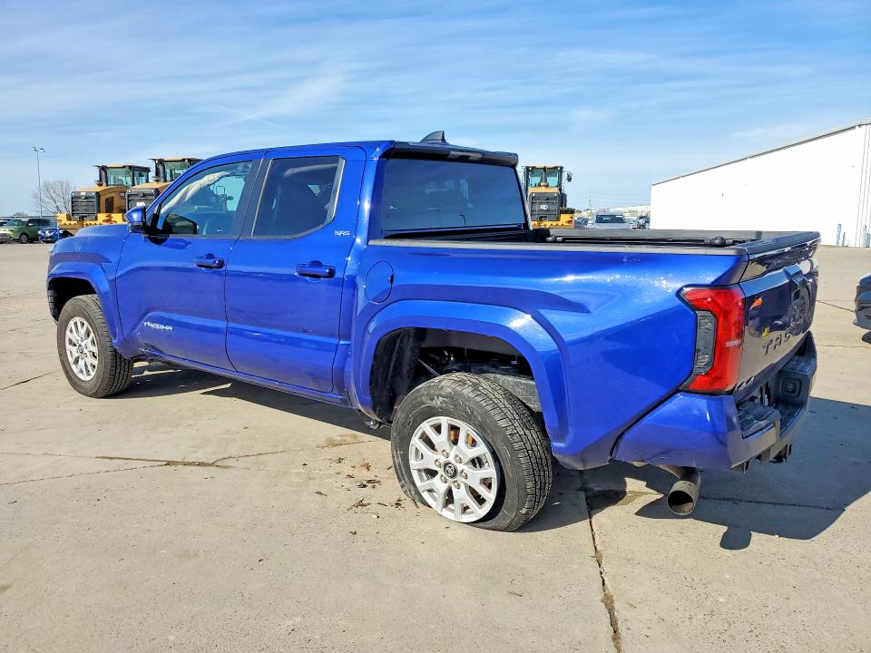 Photo 2 from auction – 2025 TOYOTA TACOMA with VIN 3TMLB5JN5SM116714