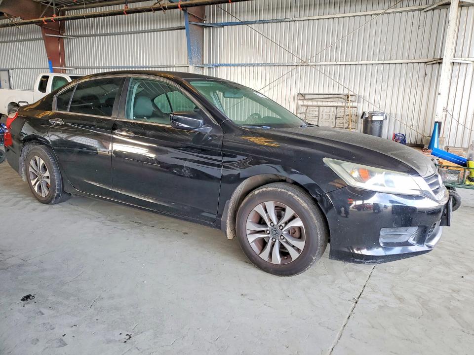 Photo 4 from auction – 2014 HONDA ACCORD with VIN 1HGCR2F32EA211333