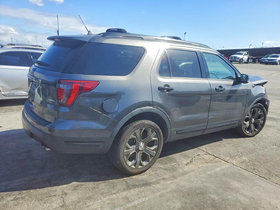 Photo 3 from auction – 2018 FORD EXPLORER with VIN 1FM5K8GT5JGC72546