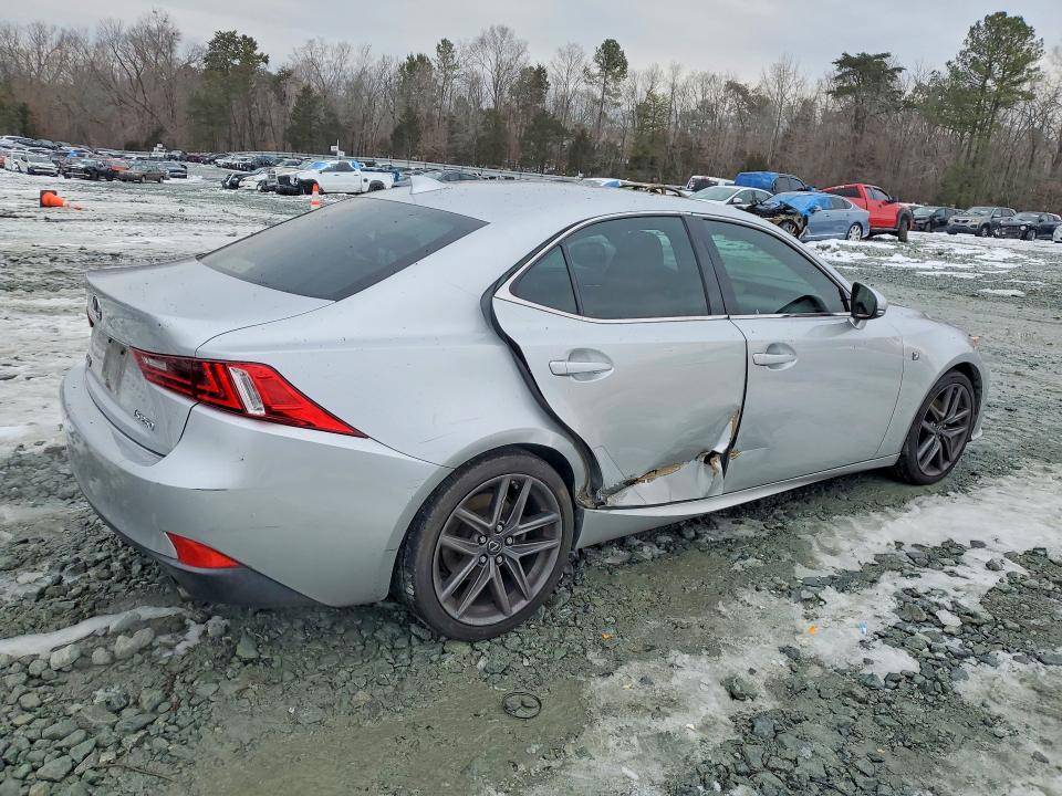 Photo 3 from auction – 2015 LEXUS IS with VIN JTHBF1D20F5061111