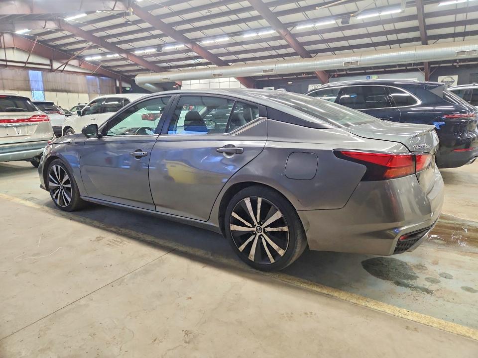 Photo 2 from auction – 2019 NISSAN ALTIMA with VIN 1N4BL4CVXKC174261
