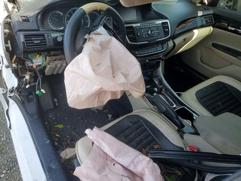 Photo 8 from auction – 2016 HONDA ACCORD with VIN 1HGCR2F31GA205607
