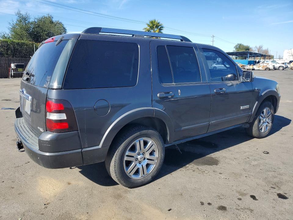 Photo 3 from auction – 2007 FORD EXPLORER L with VIN 1FMEU75837UA43022