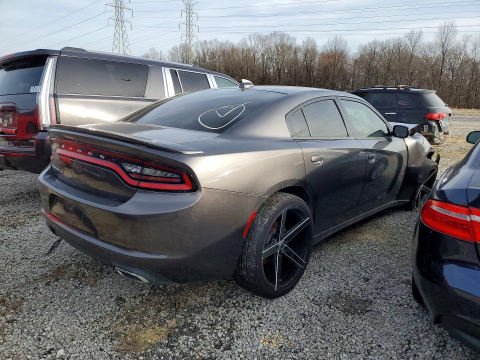 Photo 3 from auction – 2018 DODGE CHARGER with VIN 2C3CDXJG4JH115868