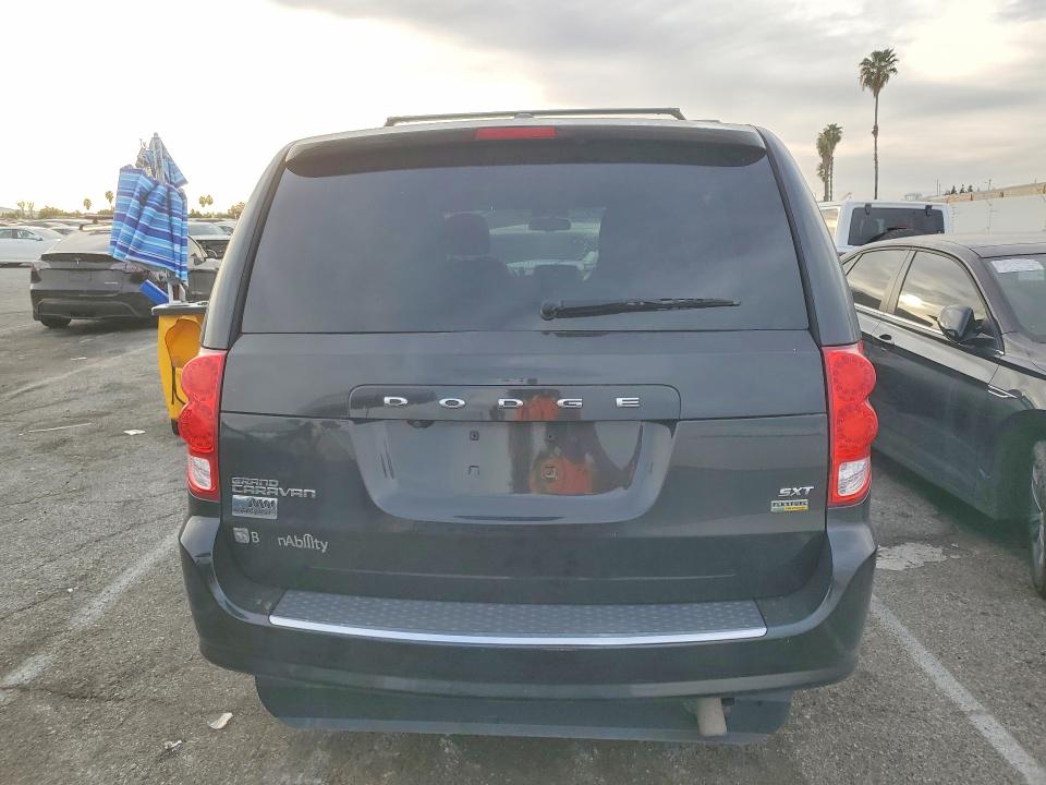 Photo 6 from auction – 2017 DODGE GRAND CARAVAN with VIN 2C4RDGCG0HR664412