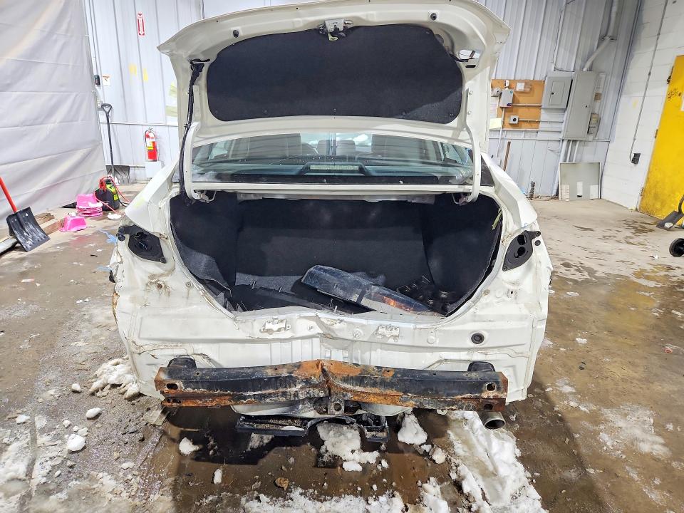 Photo 6 from auction – 2017 TOYOTA COROLLA with VIN 2T1BURHE0HC930127