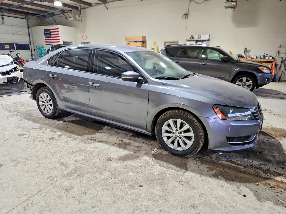 Photo 4 from auction – 2014 VOLKSWAGEN PASSAT S with VIN 1VWAP7A30EC002223