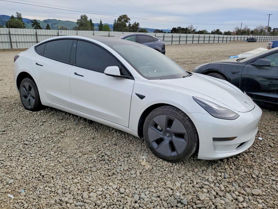 Photo 4 from auction – 2021 TESLA MODEL 3 with VIN 5YJ3E1EA3MF940371