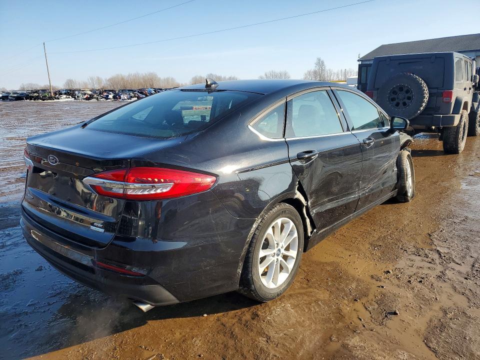 Photo 3 from auction – 2020 FORD FUSION with VIN 3FA6P0HDXLR248201