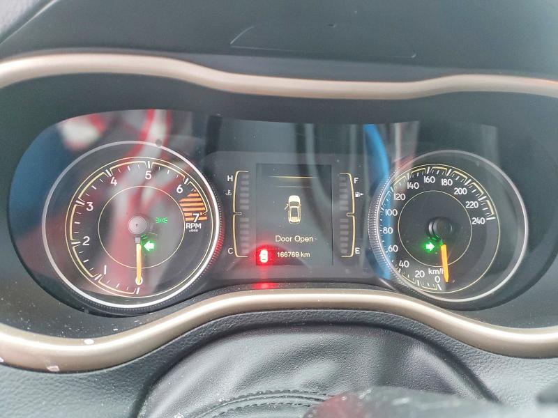 Photo 9 from auction – 2017 JEEP CHEROKEE with VIN 1C4PJLCB5HW610477