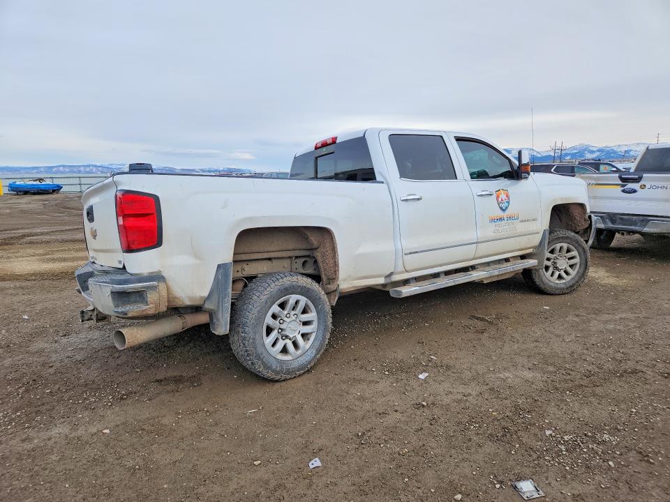 Photo 3 from auction – 2017 CHEVROLET SILVERADO with VIN 1GC1KWEY1HF247939