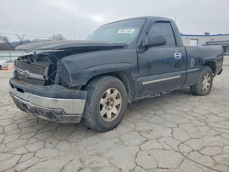 CHEVROLET SILVERADO 2003 with VIN 1GCEC14X23Z215132 - Photo from auction