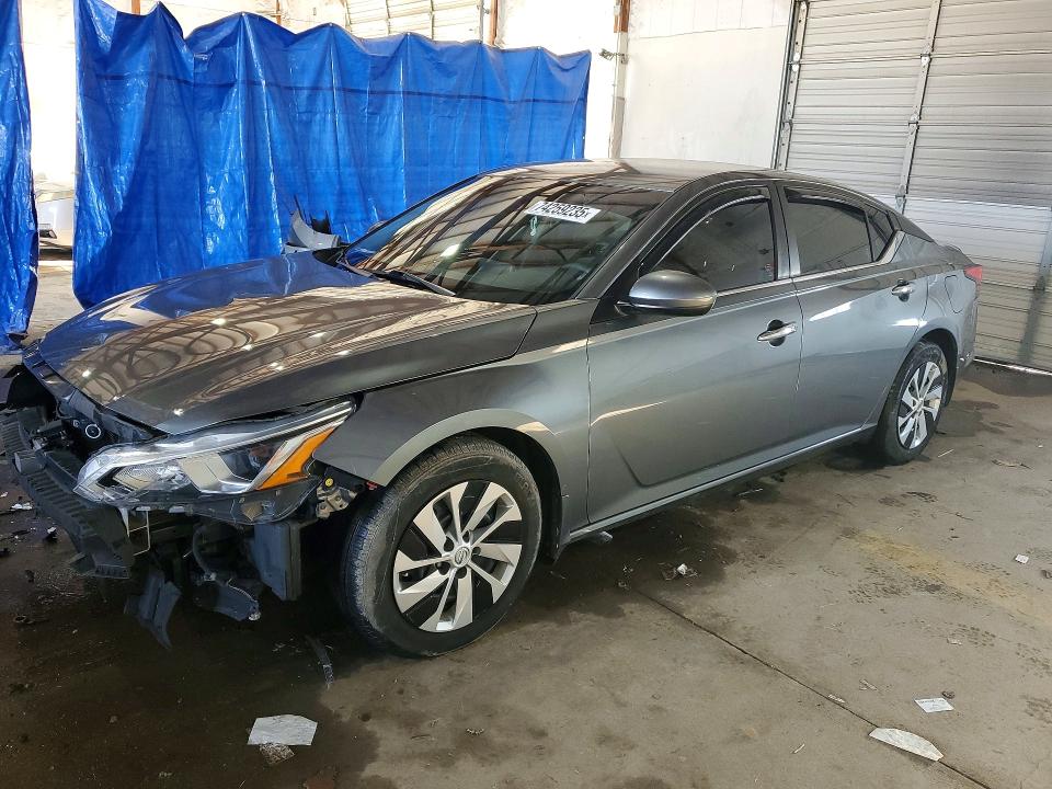 NISSAN ALTIMA 2019 with VIN 1N4BL4BV3KC255734 - Photo from auction