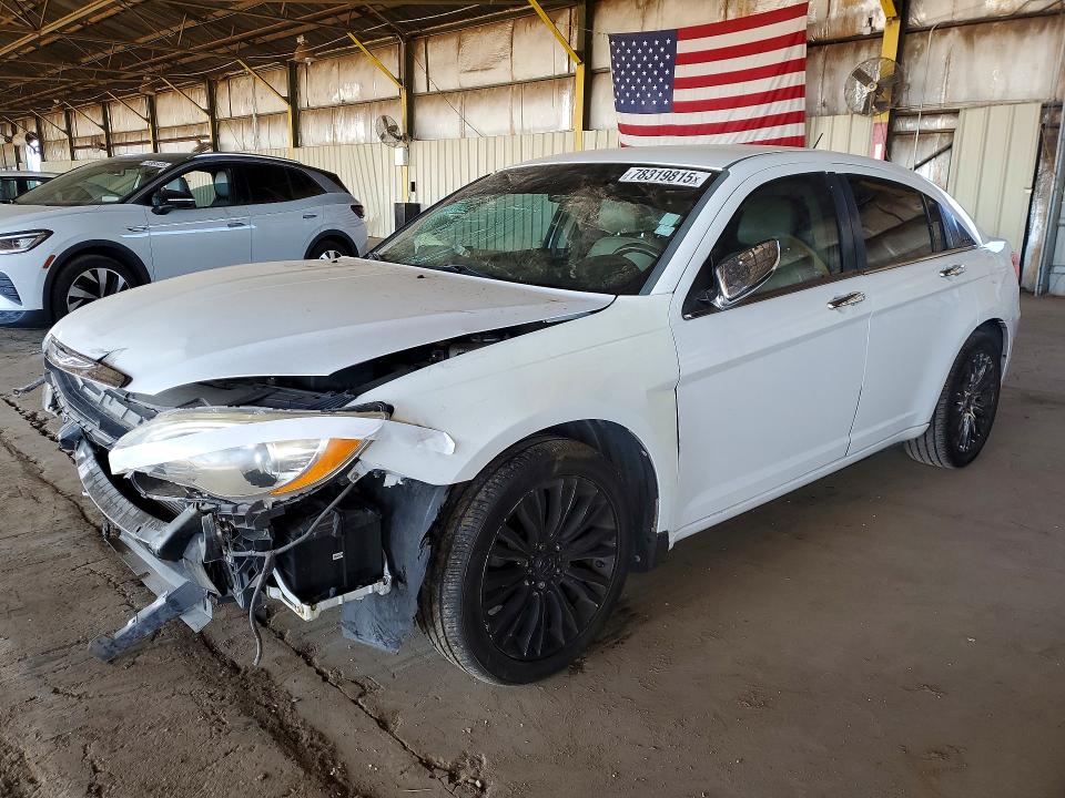 CHRYSLER 200 2012 with VIN 1C3CCBCG8CN123940 - Photo from auction