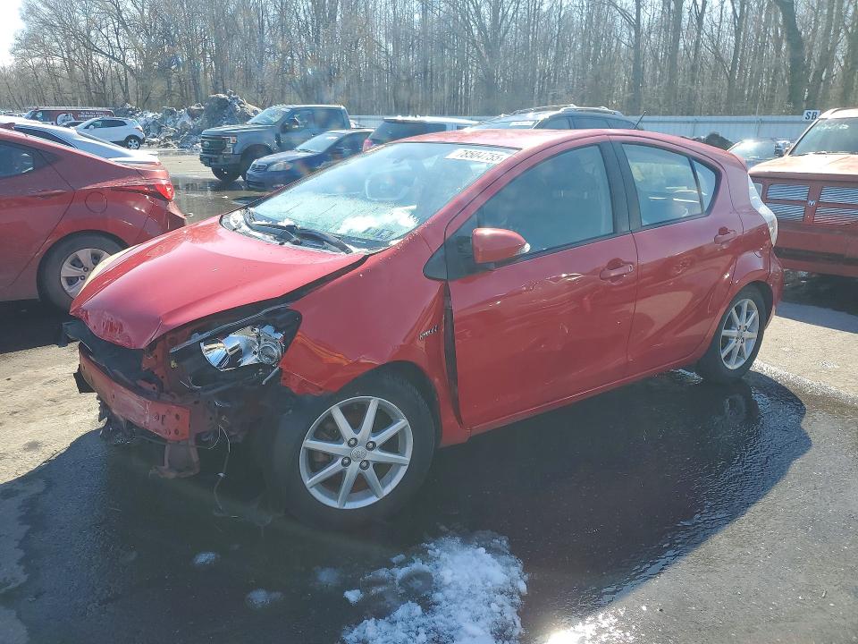 TOYOTA PRIUS C 2012 with VIN JTDKDTB32C1016611 - Photo from auction