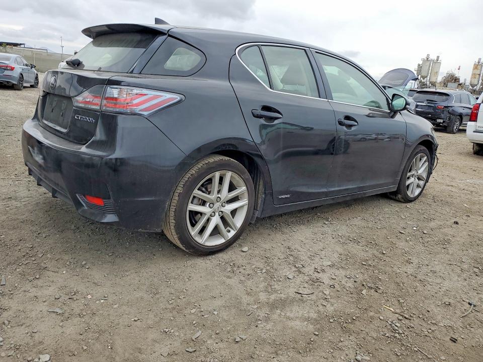 Photo 3 from auction – 2015 LEXUS CT with VIN JTHKD5BH4F2247143