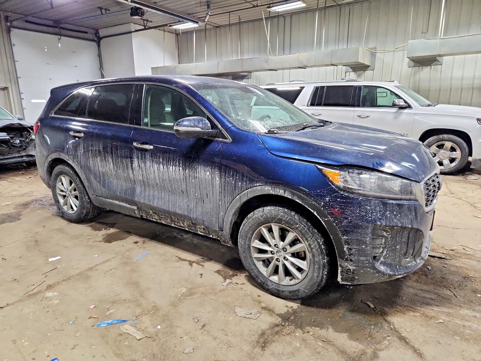 Photo 4 from auction – 2019 KIA SORENTO with VIN 5XYPG4A37KG548679