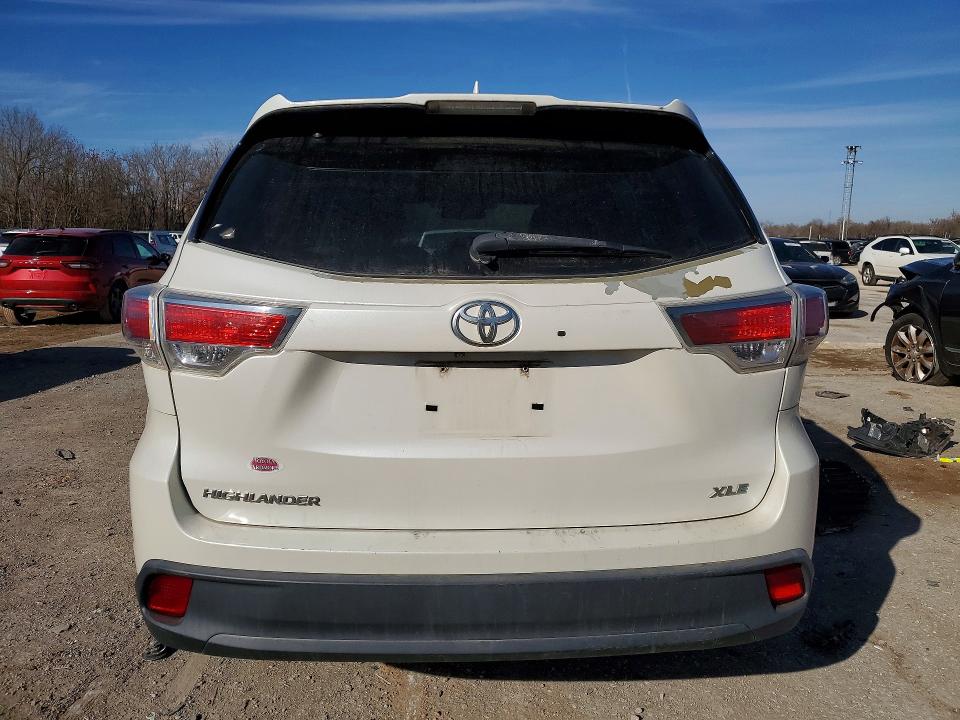 Фото 6 с аукциона – 2015 TOYOTA HIGHLANDER с VIN 5TDKKRFH0FS073153