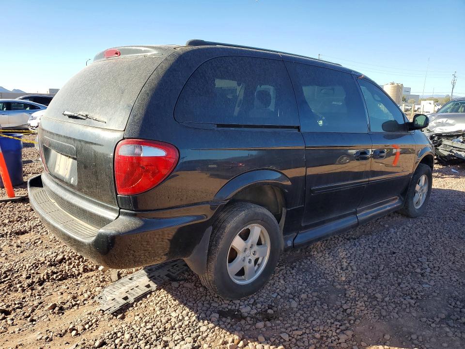Photo 3 from auction – 2005 DODGE GRAND CARAVAN with VIN 2D4GP44L75R290811