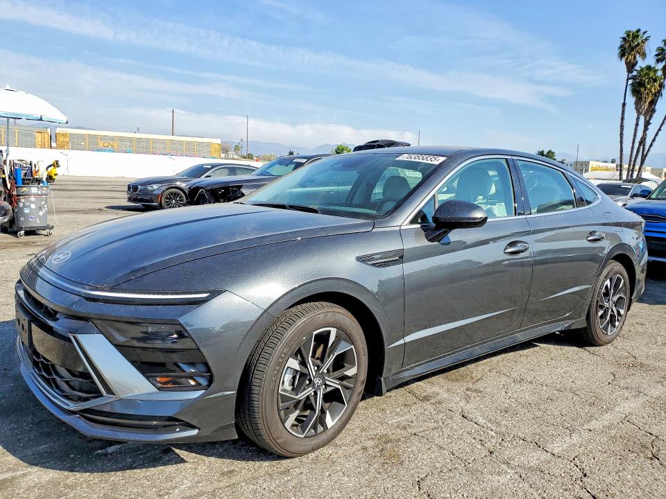 Photo 1 from auction – 2025 HYUNDAI SONATA with VIN KMHL64JA4SA517062