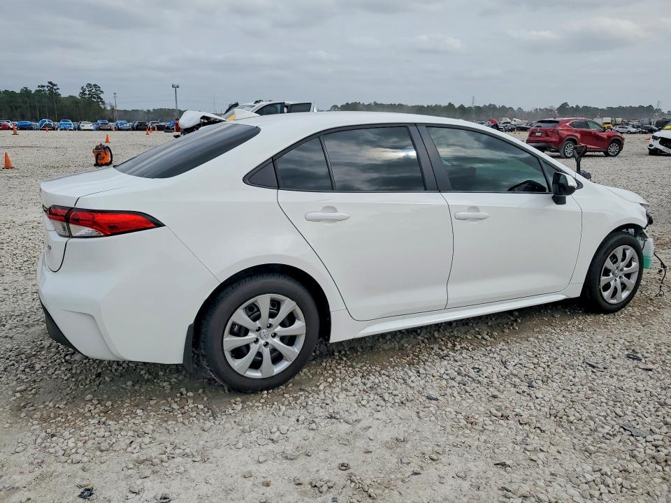Photo 3 from auction – 2025 TOYOTA COROLLA with VIN 5YFB4MDE0SP352093