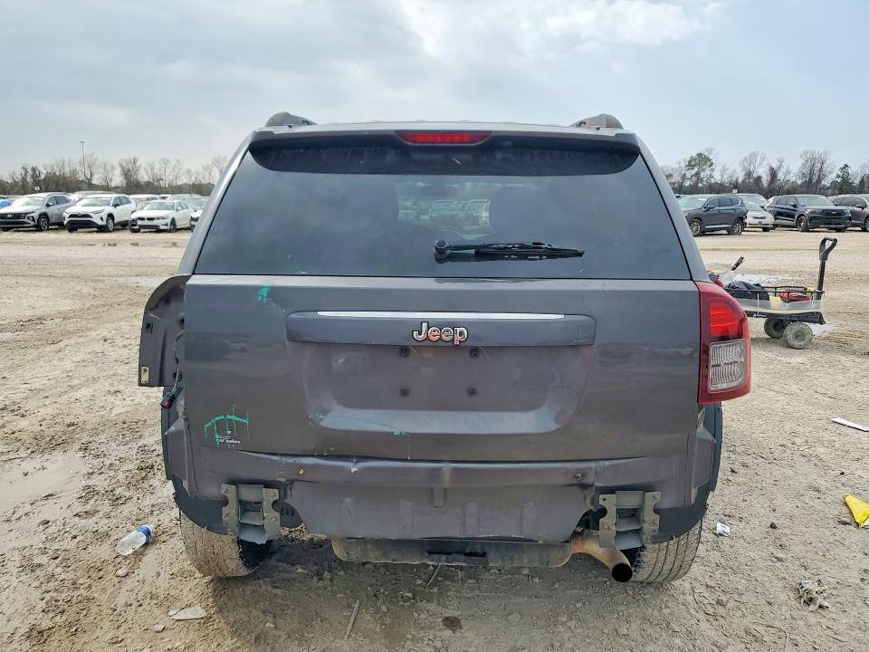 Photo 6 from auction – 2015 JEEP COMPASS SP with VIN 1C4NJCBA7FD250279
