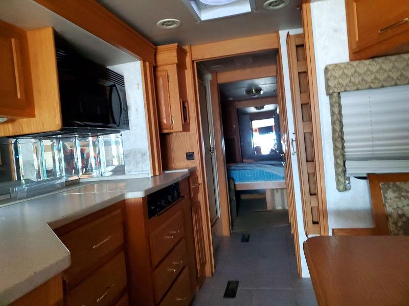 Photo 6 from auction – 2004 WINNEBAGO VECTRA 40KD with VIN 4UZAAHBS84CM65916