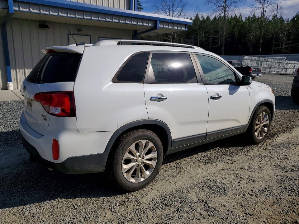 Photo 3 from auction – 2014 KIA SORENTO EX with VIN 5XYKU4A78EG491290