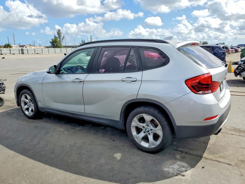 Foto 2 de la subasta – 2015 BMW X1 con VIN WBAVM1C55FVW57585