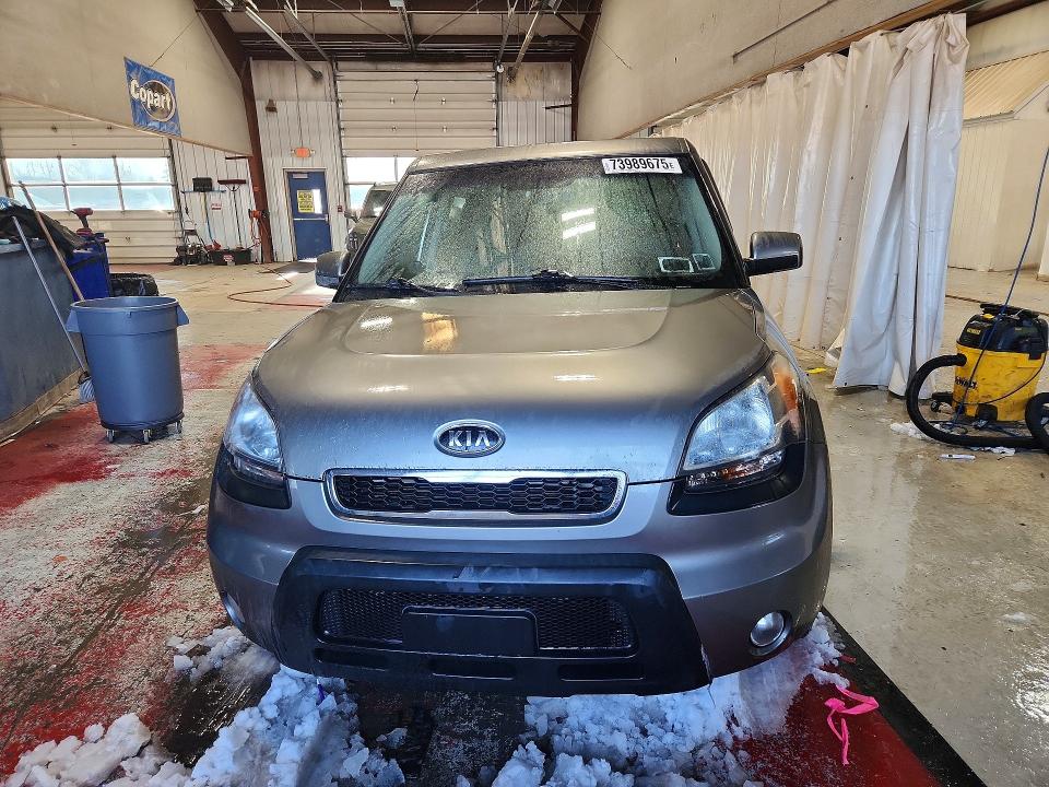 Photo 5 from auction – 2011 KIA SOUL + with VIN KNDJT2A26B7221846