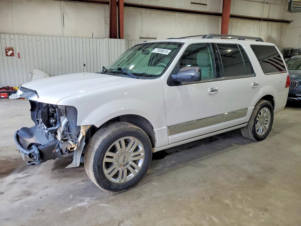 LINCOLN NAVIGATOR 2013 with VIN 5LMJJ2H58DEL08628 - Photo from auction
