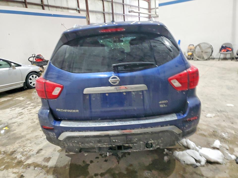 Photo 6 from auction – 2017 NISSAN PATHFINDER with VIN 5N1DR2MM1HC632091