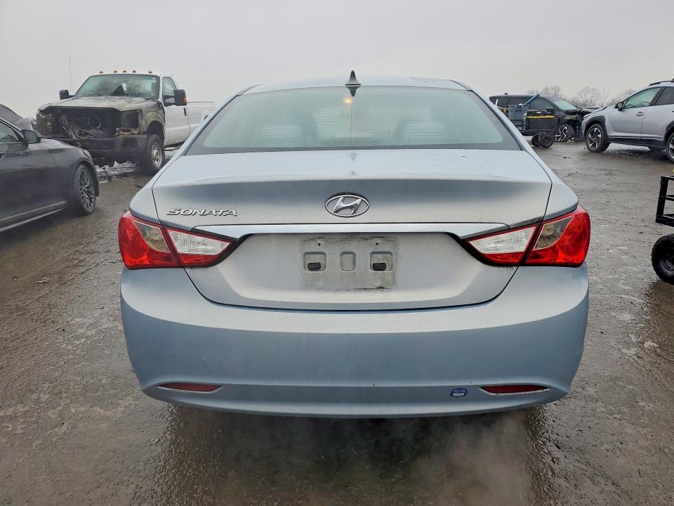 Photo 6 from auction – 2011 HYUNDAI SONATA with VIN 5NPEB4AC0BH226920