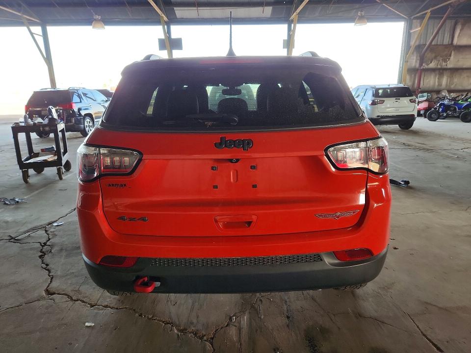 Photo 6 from auction – 2019 JEEP COMPASS with VIN 3C4NJDDB7KT766772
