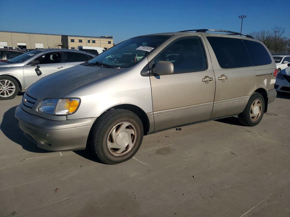 2003 Toyota Sienna
