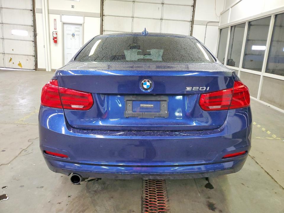 Photo 6 from auction – 2016 BMW 320 with VIN WBA8E1G58GNT37165