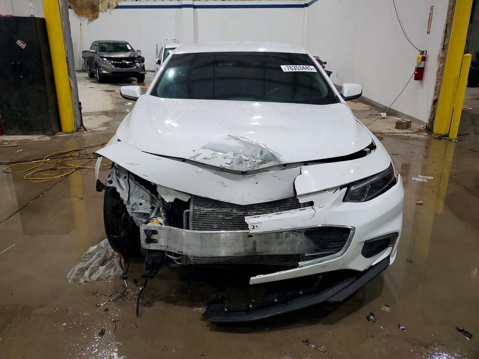 Photo 5 from auction – 2018 CHEVROLET MALIBU with VIN 1G1ZD5ST8JF198074