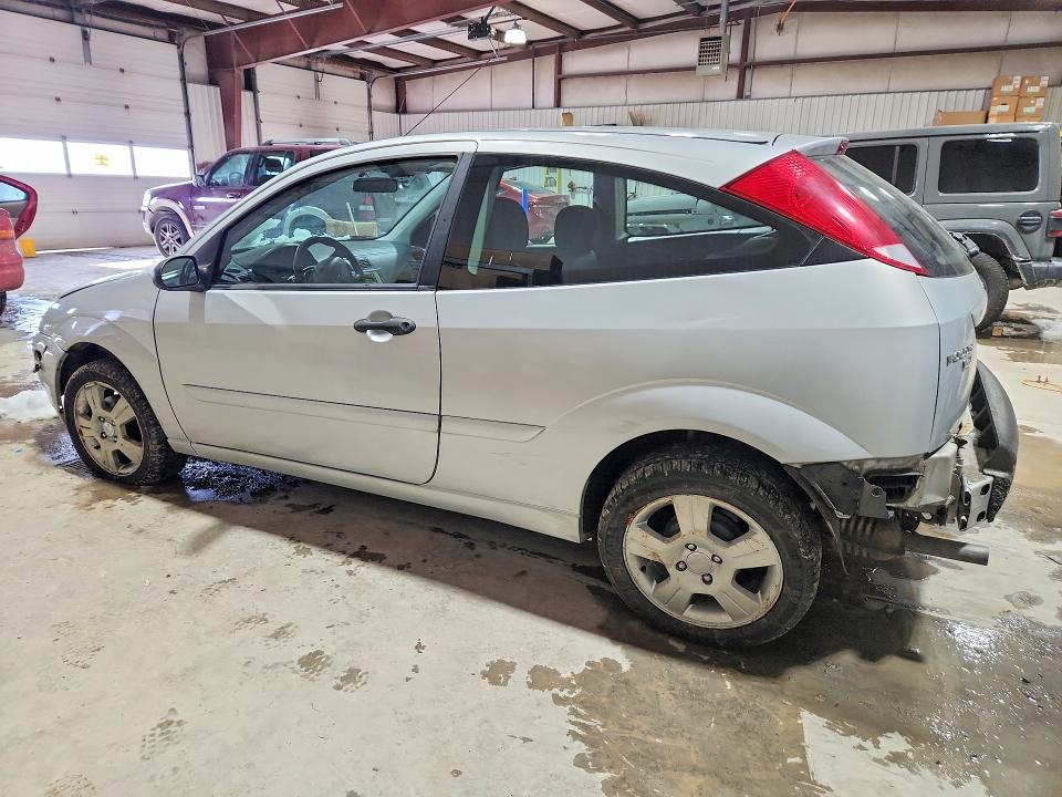 Photo 2 from auction – 2007 FORD FOCUS with VIN 1FAHP31N27W192061