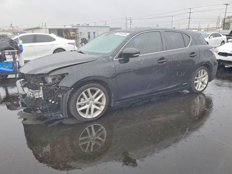 LEXUS CT 200 2015 with VIN JTHKD5BH5F2229170 - Photo from auction
