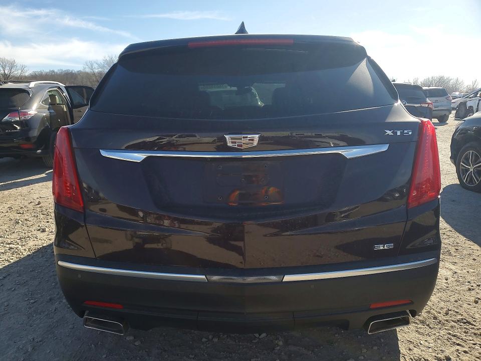 Photo 6 from auction – 2017 CADILLAC XT5 with VIN 1GYKNARS5HZ289625