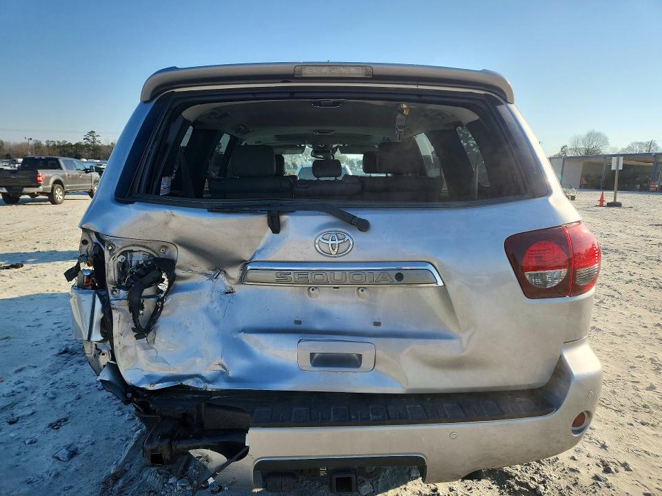 Photo 6 from auction – 2018 TOYOTA SEQUOIA LI with VIN 5TDKY5G12JS072040