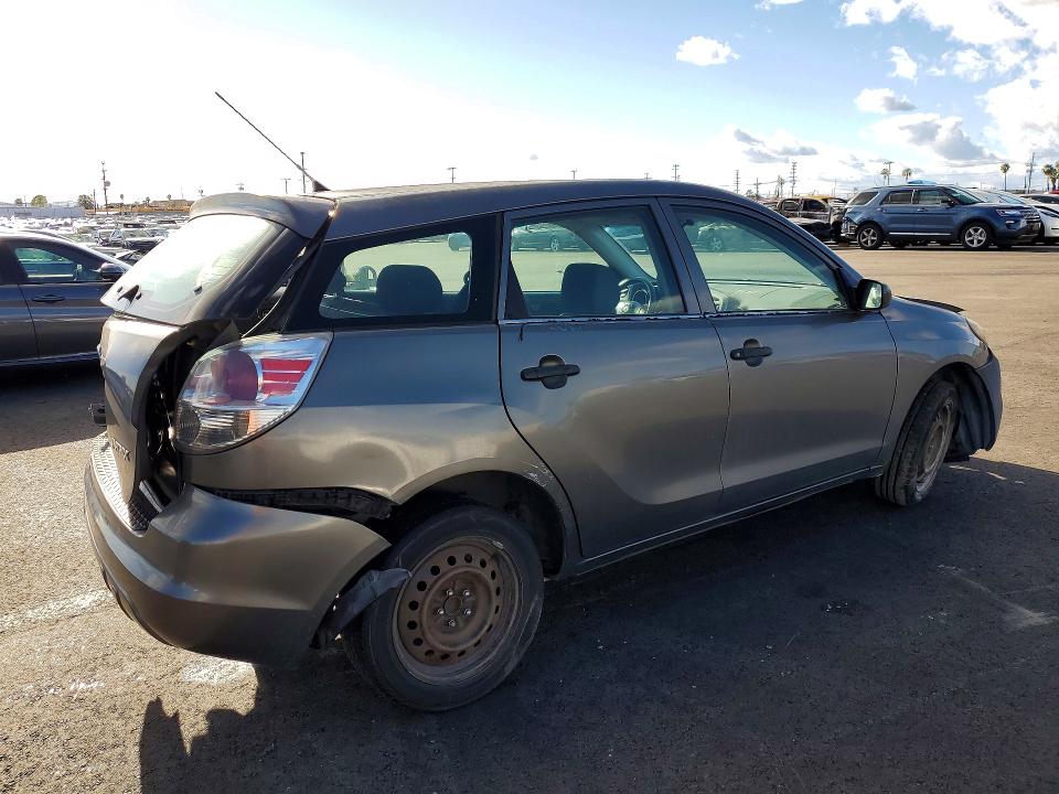 Photo 3 from auction – 2005 TOYOTA COROLLA MATRIX with VIN 2T1KR32E25C346511