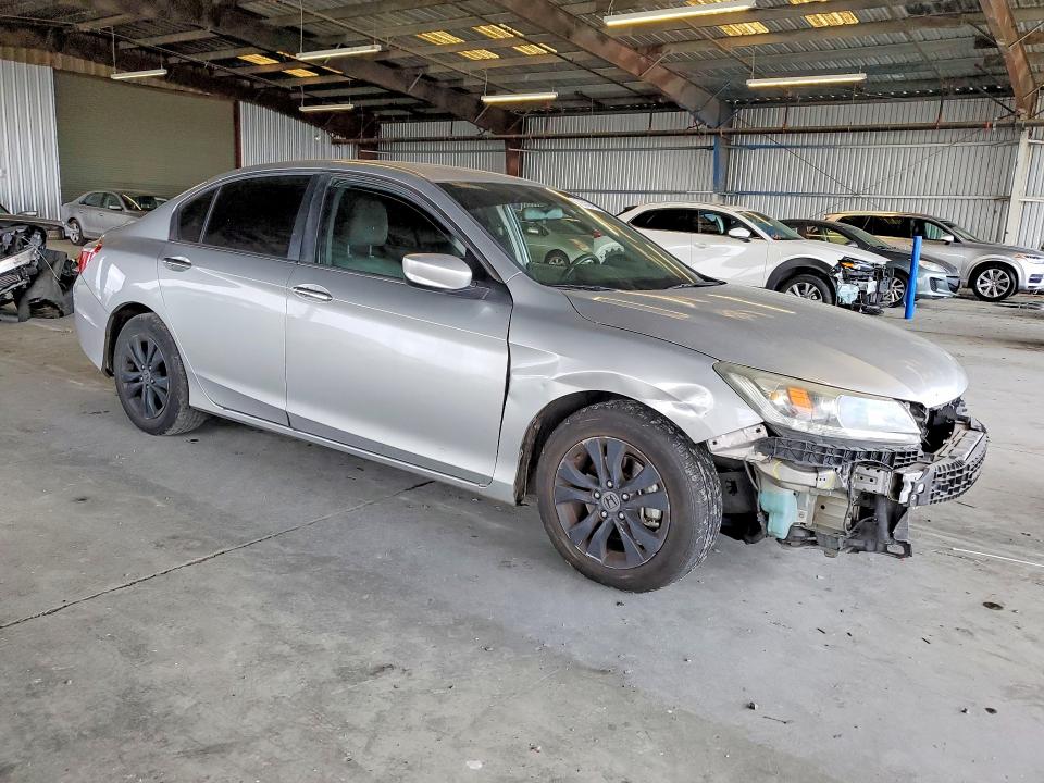 Photo 4 from auction – 2015 HONDA ACCORD with VIN 1HGCR2F36FA132636