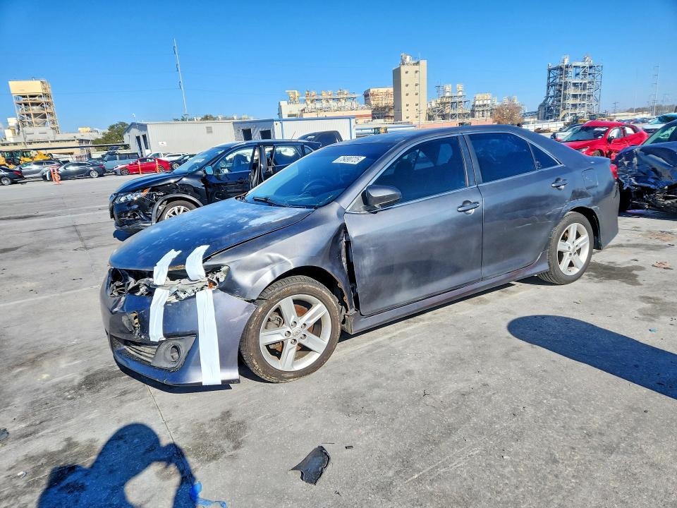 TOYOTA CAMRY 2014 with VIN 4T1BF1FK3EU750686 - Photo from auction