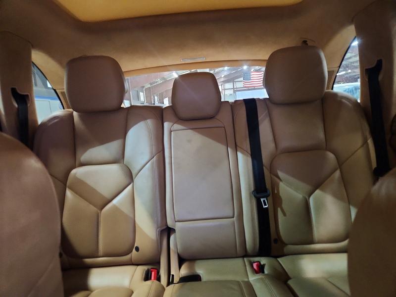 Photo 10 from auction – 2016 PORSCHE CAYENNE GT with VIN WP1AD2A22GLA71440