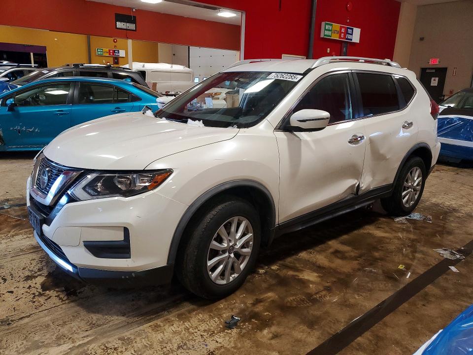 NISSAN ROGUE 2018 with VIN JN8AT2MVXJW352938 - Photo from auction