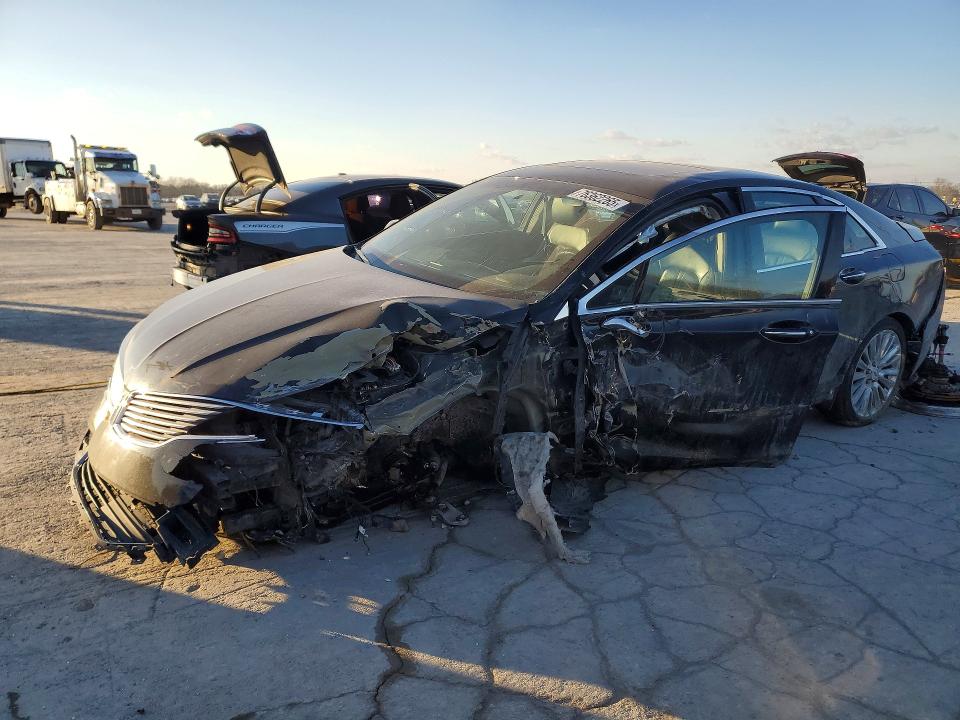 LINCOLN MKZ 2016 with VIN 3LN6L2GK9GR631369 - Photo from auction